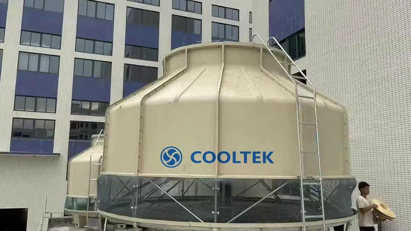 Closed-Circuit Cooling Tower for Process Water Protection