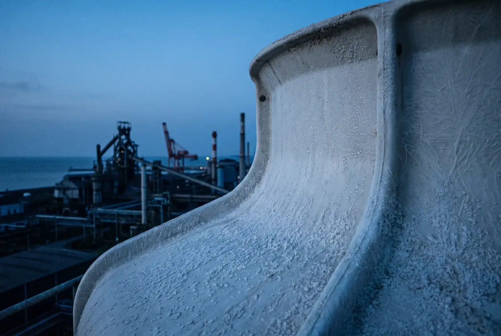 FRP vs. Galvanized Steel Cooling Tower Lifespan in Vietnam's Coastal Industrial Zones